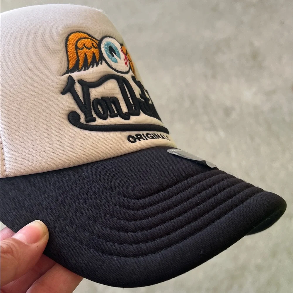 Von Dutch Black and White Logo Cap - Picture 4 of 13